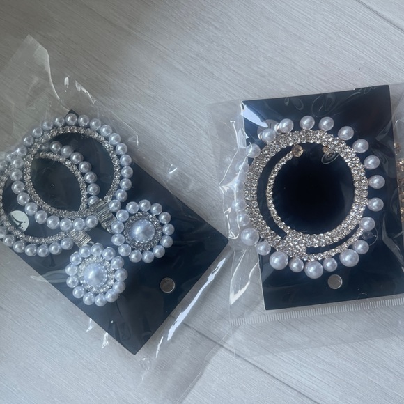 Pearl Earrings (2 sets) - Picture 5 of 5